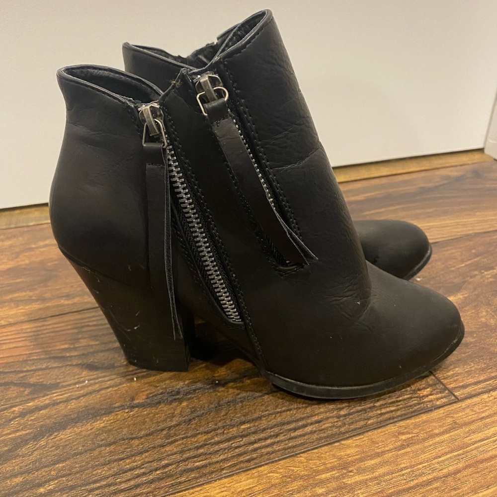 Journee Collection valley womens ankle boots black 7.5